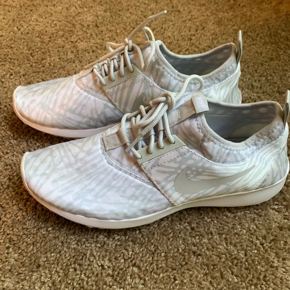Nike Juvenate (size 9.5)- very good condition